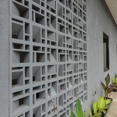 Reddoorz Near Puri Indah Mall Jakarta Exteriér fotografie